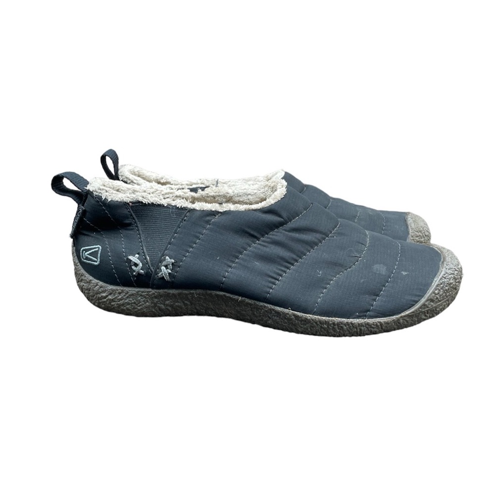 SOLD DO JOT PURCHASE Womens Keen Howser Quilted Slipper/ loafer Size 9